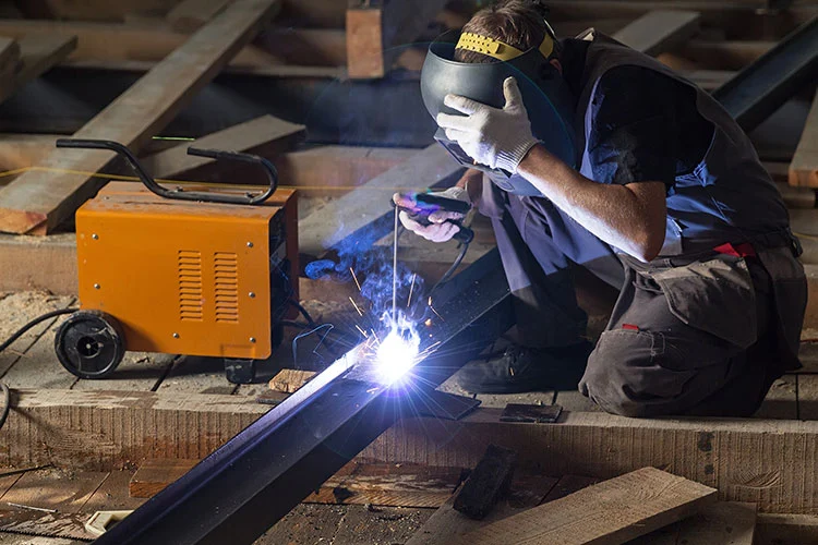 Los cortadores de plasma de aire con inversor de CC ofrecen potencia y portabilidad